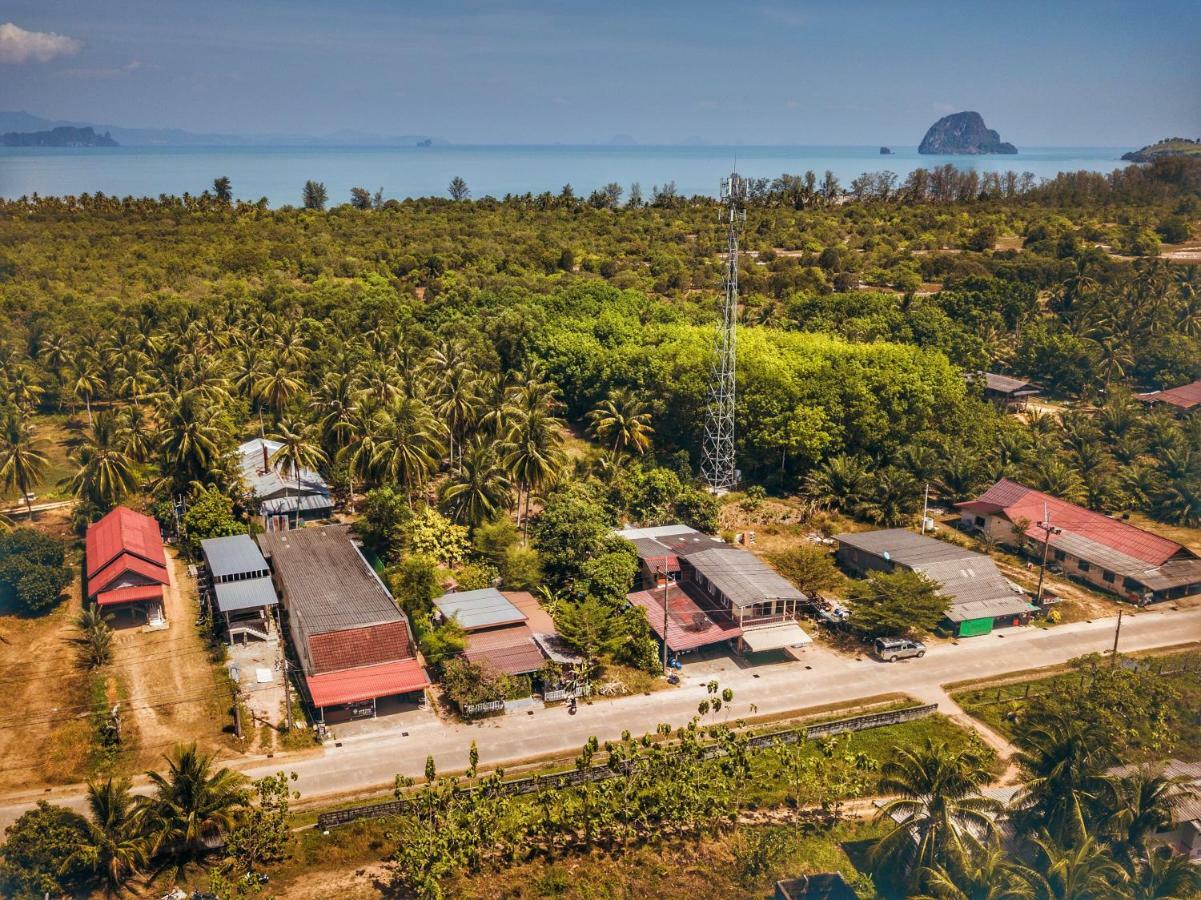 Backpack Hostel Kohyaoyai Ko Yao Yai Exterior photo